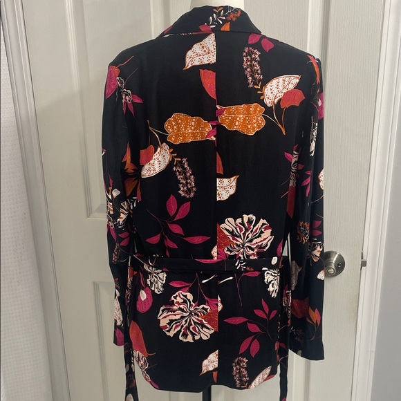 Yest Black Floral Jacket/Blazer Lightly Padded Shoulders Self Tie Belt Size 4 - Picture 4 of 16